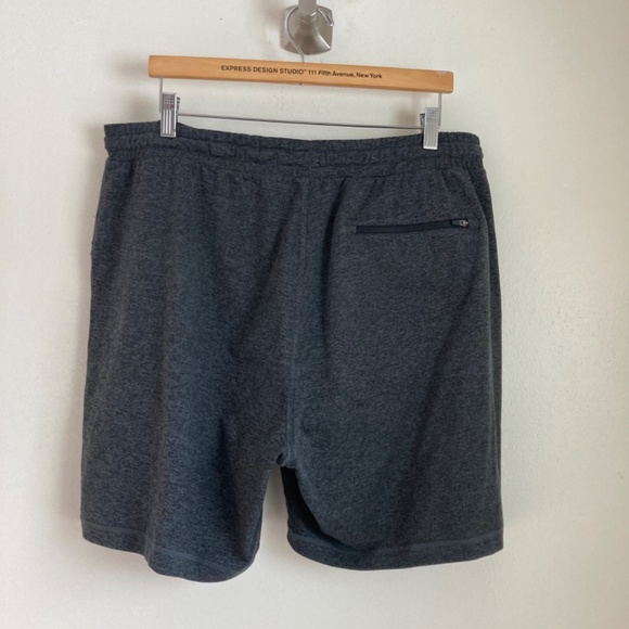 Vuori men’s shorts - Picture 2 of 7